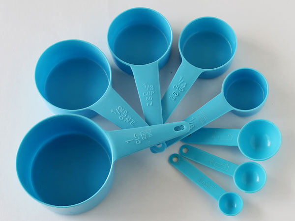 measuring cups